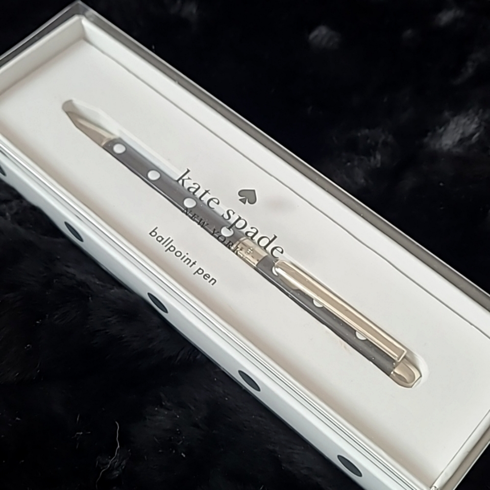 NWT Kate Spade Black and White Pen Sleek Design In Box